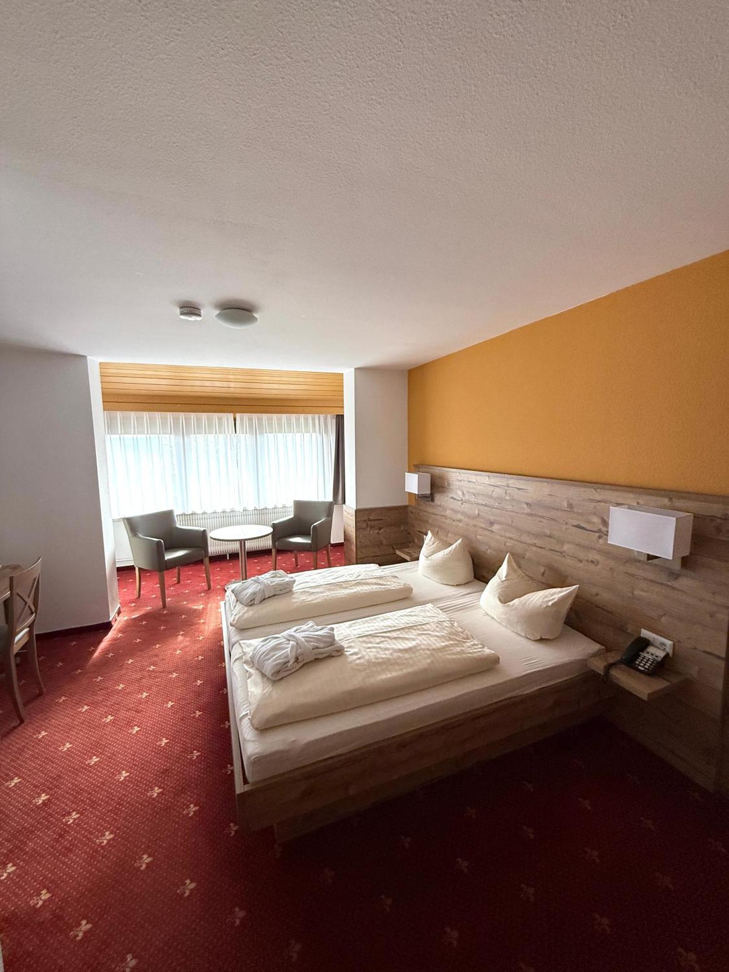 Hotel Traube Лосбург Екстер'єр фото